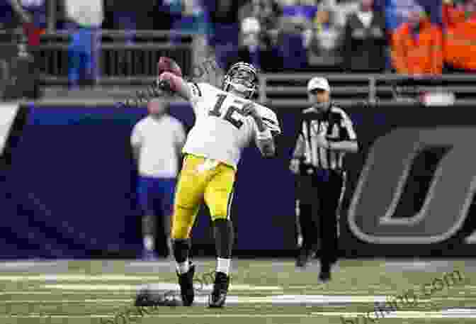 Aaron Rodgers Throwing A Football Aaron Rodgers (Amazing Athletes) Jeff Savage